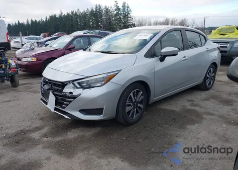 2025 Nissan Versa 1.6 Sv z USA, uszkodzony, nr VIN 3N1CN8EV7SL842070